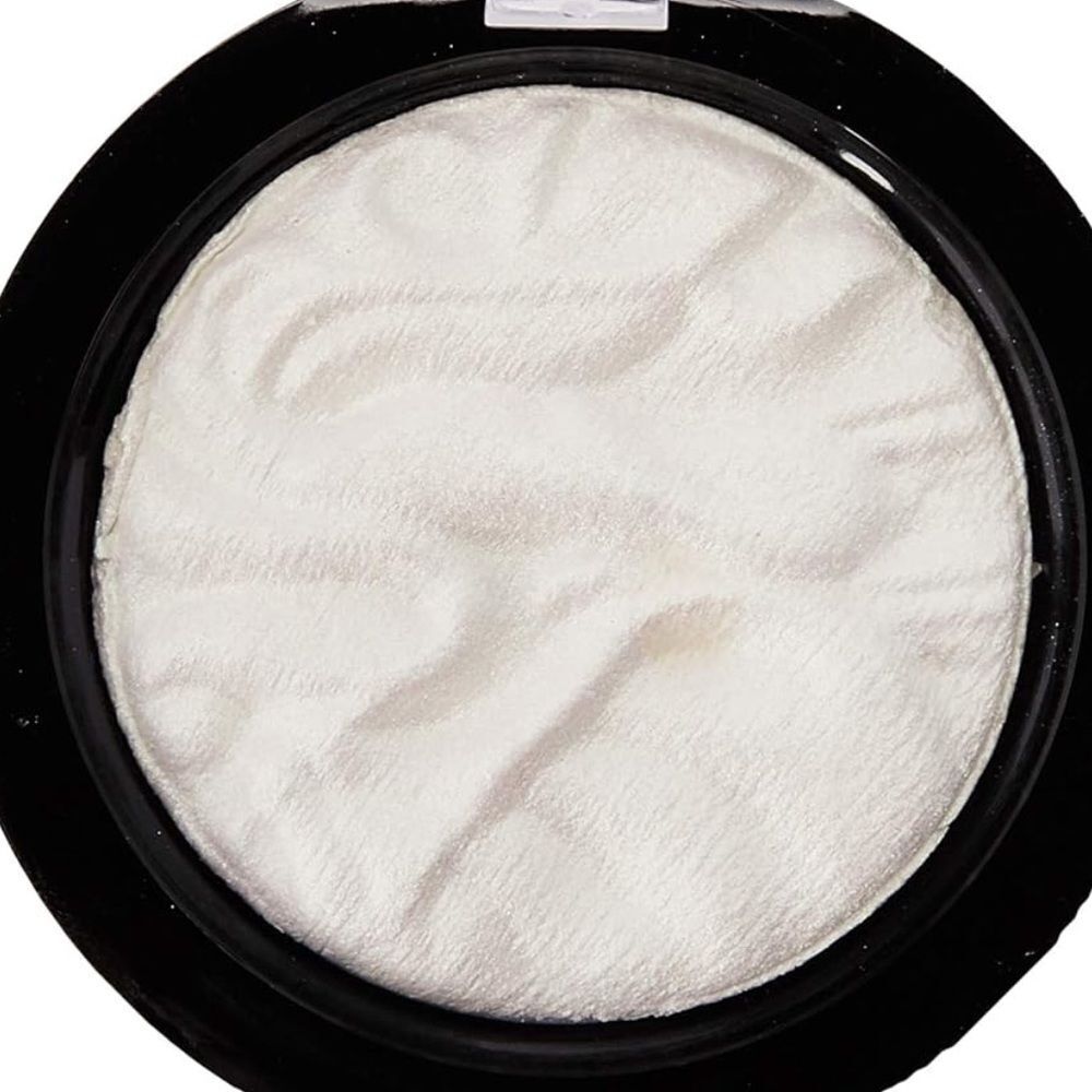 Revolution Strobe Highlighter Face Powder - Picture 2 of 3